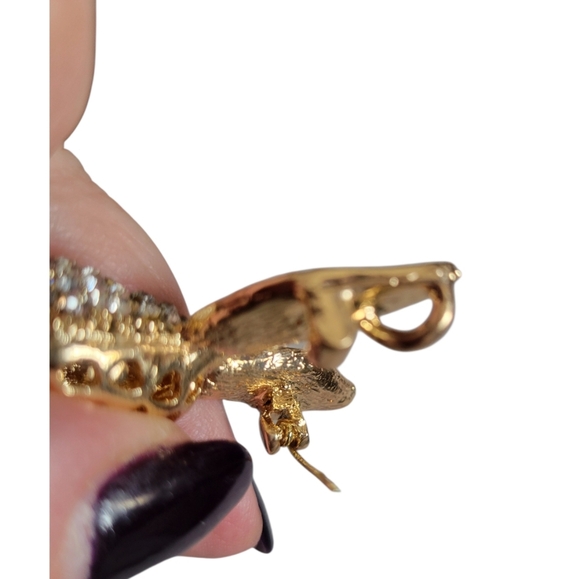 Articulated Blingy Bunny Brooch! - Picture 4 of 8